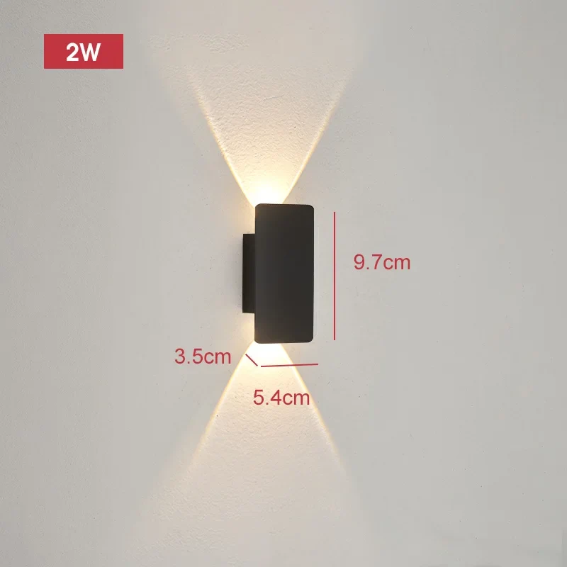 Moderne LED Streifen Wandleuchte für Außen und Schlafzimmer Interieur