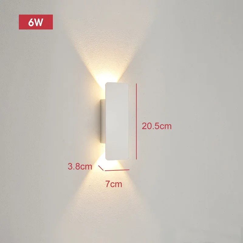 Moderne LED Streifen Wandleuchte für Außen und Schlafzimmer Interieur