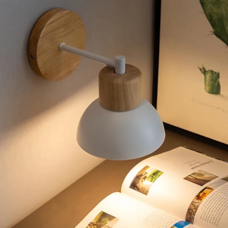 Nordische Holz LED Wandleuchte für Schlafzimmer und Flur