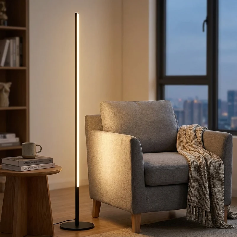 Minimalistische LED Stehlampe in Gold für Büro und Wohnzimmer