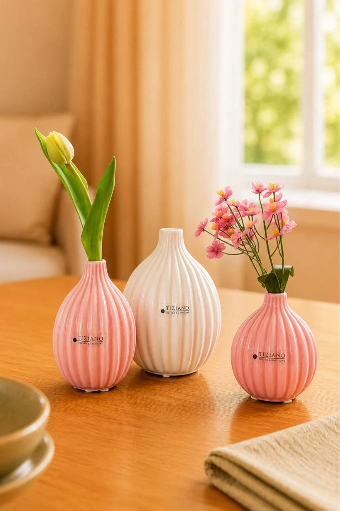 Tischvase Prisma in 3 Farben für Trockenblumen