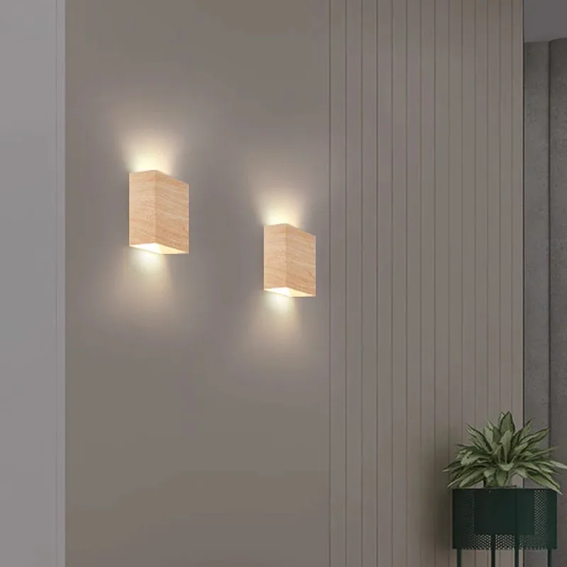 Nordische Walnuss Wandleuchte für modernes Schlafzimmer und Flur
