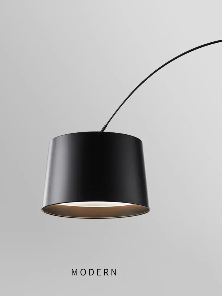 Moderne Bogenlampe aus Aluminium für Wohnzimmer und Schlafzimmer
