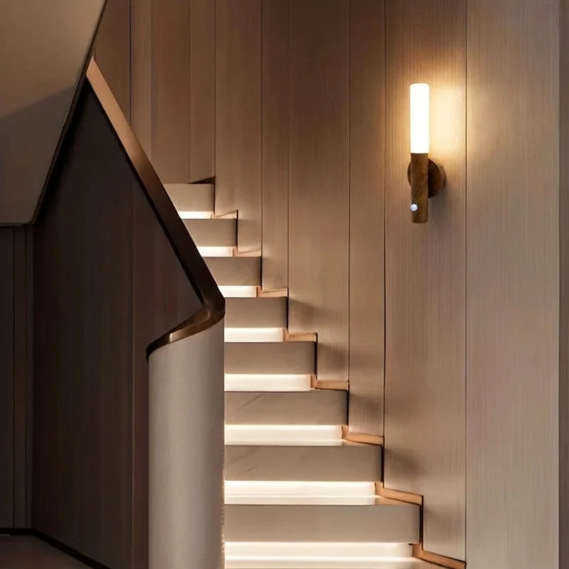 Wiederaufladbare LED Bewegungsmelder Wandleuchte für Flur und moderne Heimdekoration