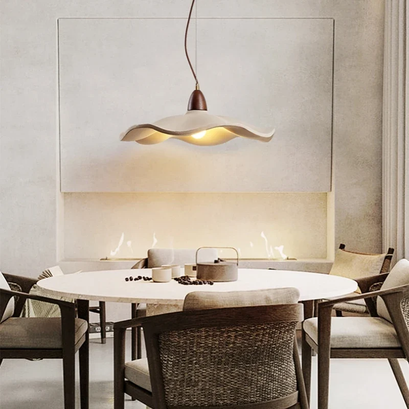 Wabi-Sabi Creme Pendelleuchte für Minimalistische Restaurants und Schlafzimmer