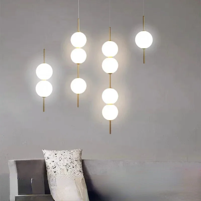 Moderne Glaskugel Pendelleuchte für Schlafzimmer und Eingangsbereich Deko