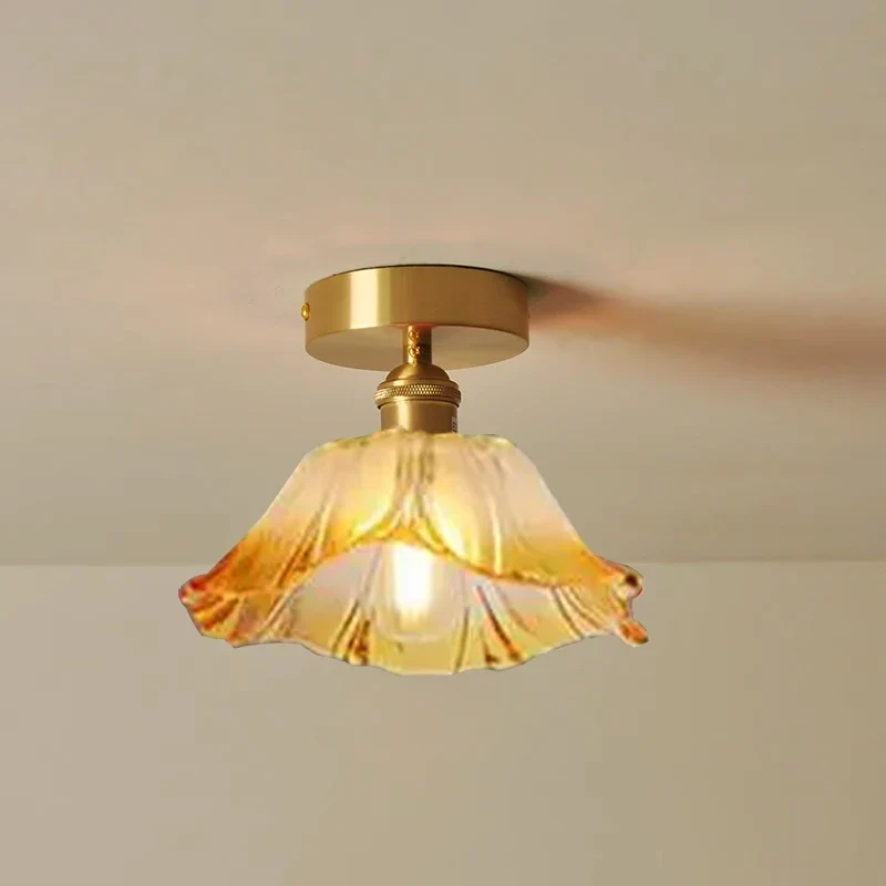 Florales Glas Pendelleuchte Vintage für Elegant Eingerichtete Wohnräume