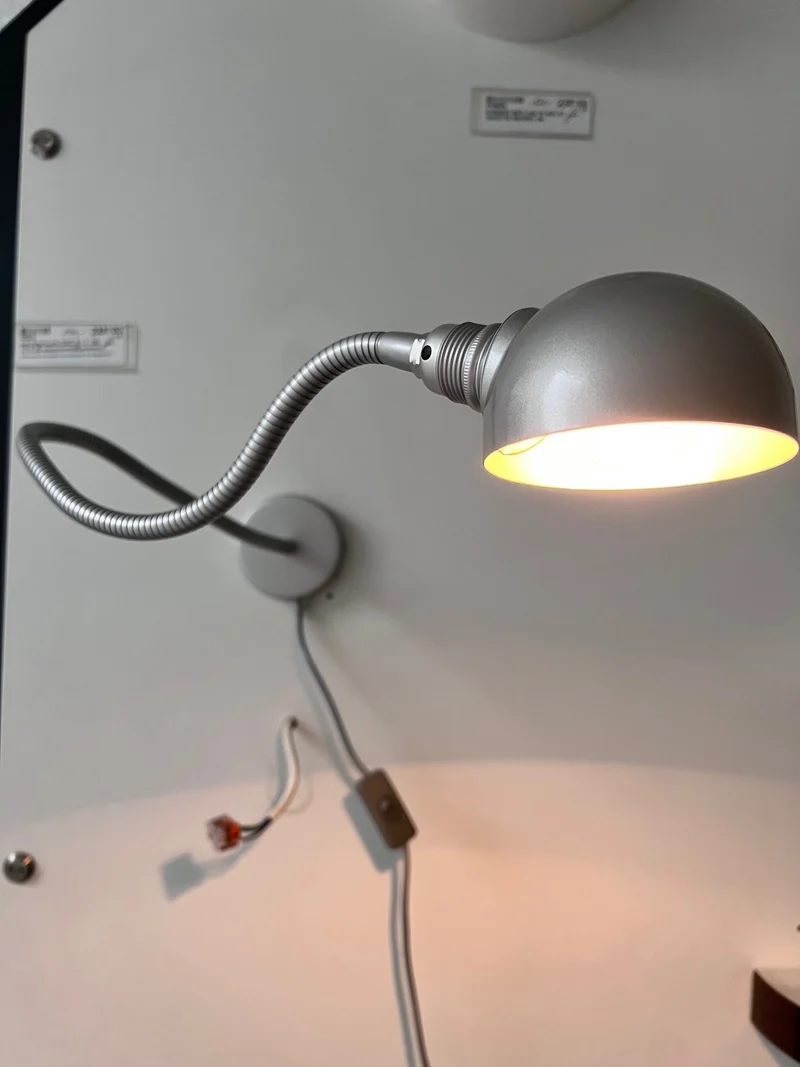 Stiletto - Wandleuchte Langarm 60cm Silber matt inkl. Reflektor und Kabel/Schalter