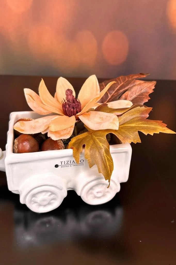 Traktor m.Anhänger Marradi 29cm creme-weiß