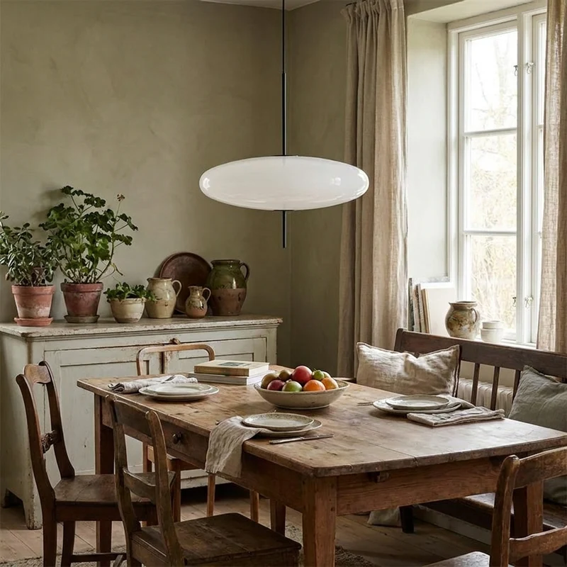 Nordische Untertassen LED Pendelleuchte für Wohnzimmer und Café Breite Form