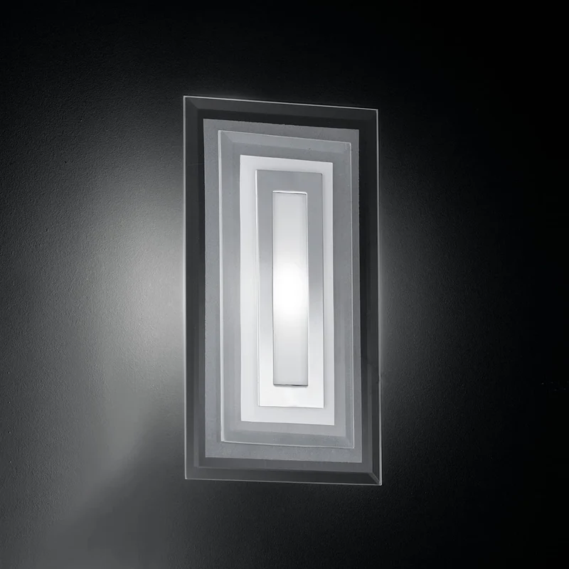 Eckige, flache LED Wandleuchte aus Glas – satiniert & klar