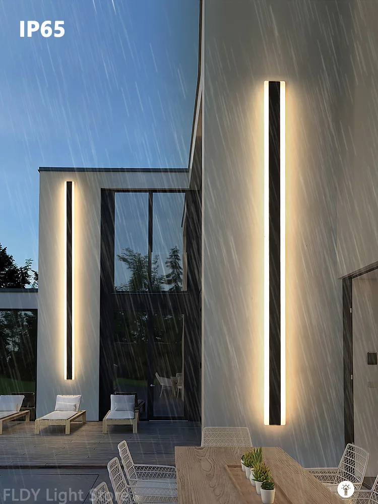 Minimalistischer Langer LED Streifen Wandleuchte für moderne Außenbereiche