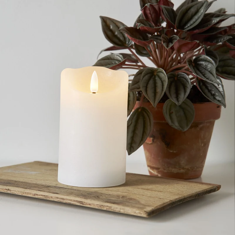 LED Echtwachs-Kerze Weiß, 3 Größen, Timerfunktion, Naturgetreue Flamme, Innenbereich