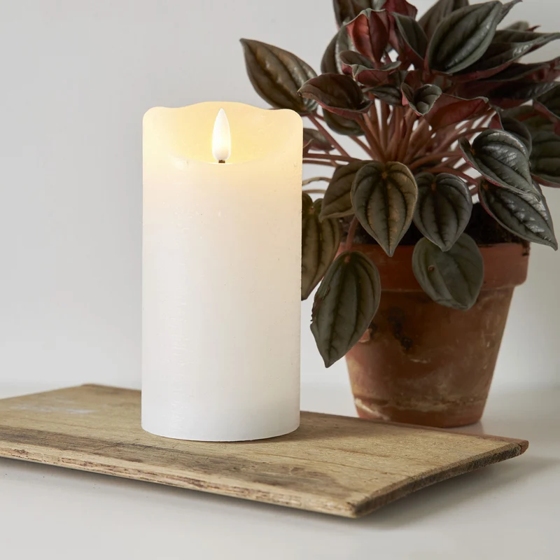 LED Echtwachs-Kerze Weiß, 3 Größen, Timerfunktion, Naturgetreue Flamme, Innenbereich