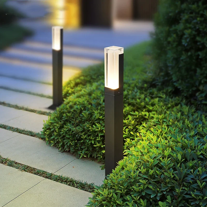 Moderne LED Wegeleuchte aus Aluminium für Gartenweg und Einfahrt