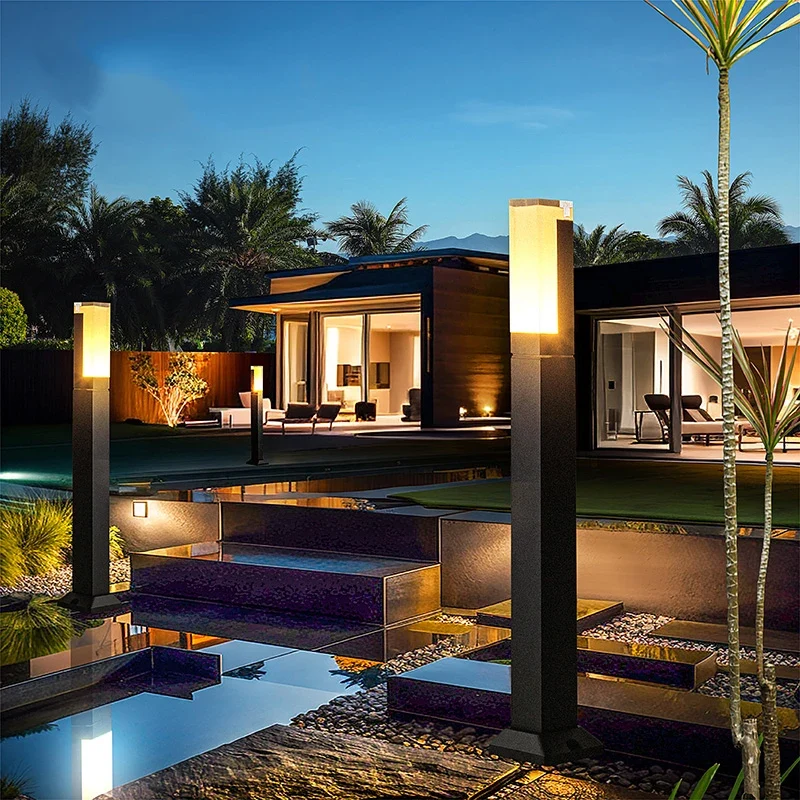 Moderne LED Wegeleuchte aus Aluminium für Gartenweg und Einfahrt