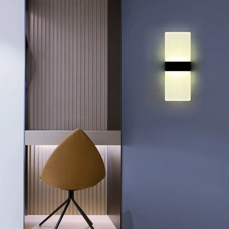 Moderne LED Wandleuchte Dimmbar Warmweiß für Schlafzimmer und Flur