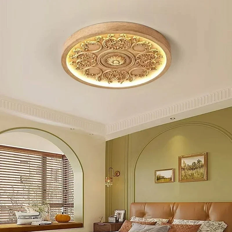 Französische Deckenleuchte Creme mit Schnitzwerk für Schlafzimmer und Arbeitszimmer