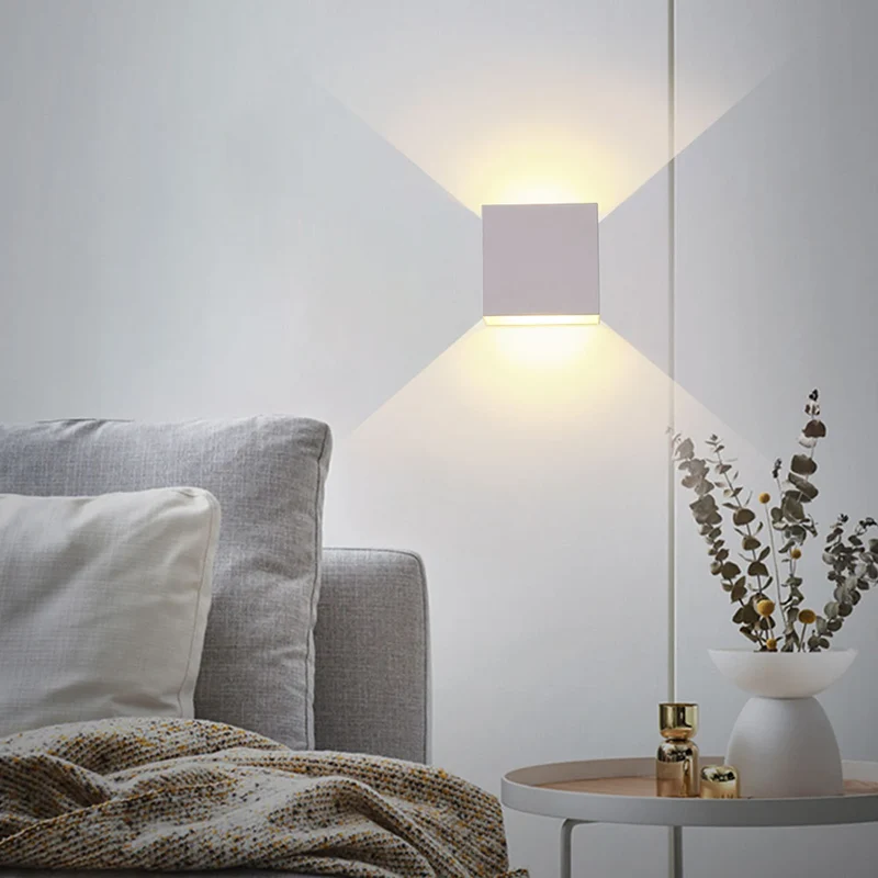 Moderne LED Außenwandleuchte Silber IP44 für Hauseingang und Terrasse