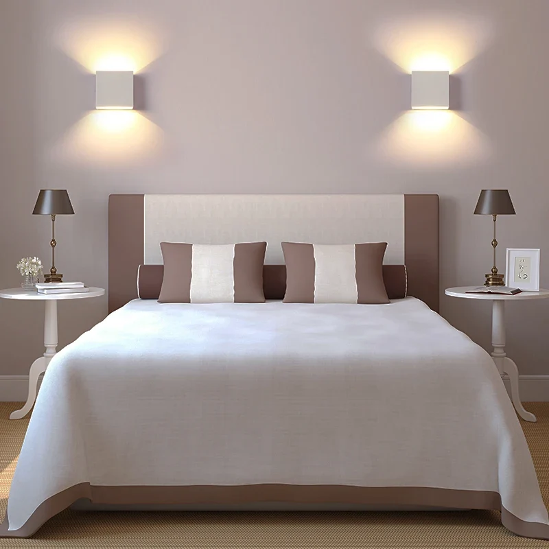 Moderne LED Außenwandleuchte Silber IP44 für Hauseingang und Terrasse