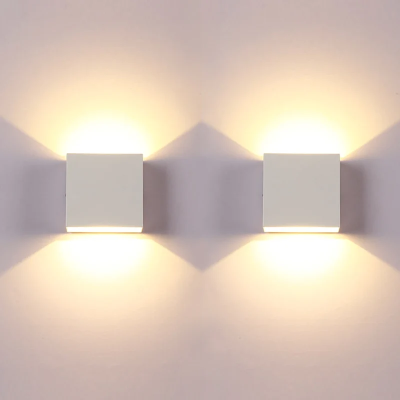 Moderne LED Außenwandleuchte Silber IP44 für Hauseingang und Terrasse