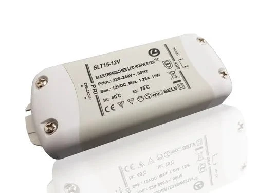 SELF LED Trafo SLT15-12V – 15 W, 12 V DC, inkl. 6-fach Verteiler (Konstantspannung)