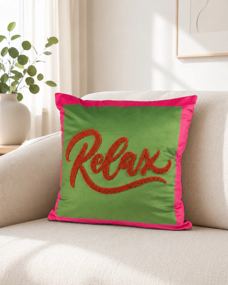 Deko Samtkissen beflockt 45cm mit Botschaft Relax