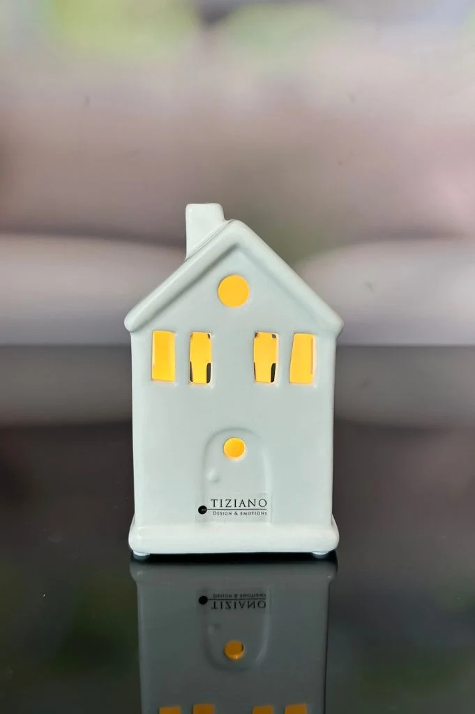 LED Haus Tribano farbig sortiert