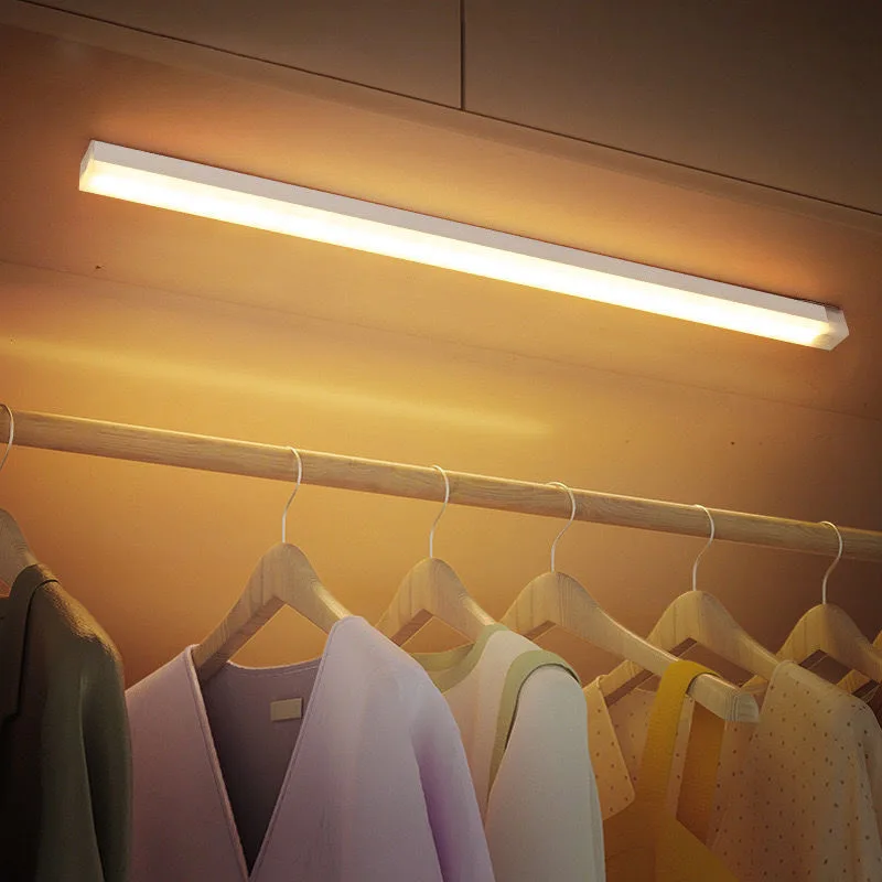 Moderne LED Wandleuchte Kaktus Design für Kinderzimmer und Jugendzimmer