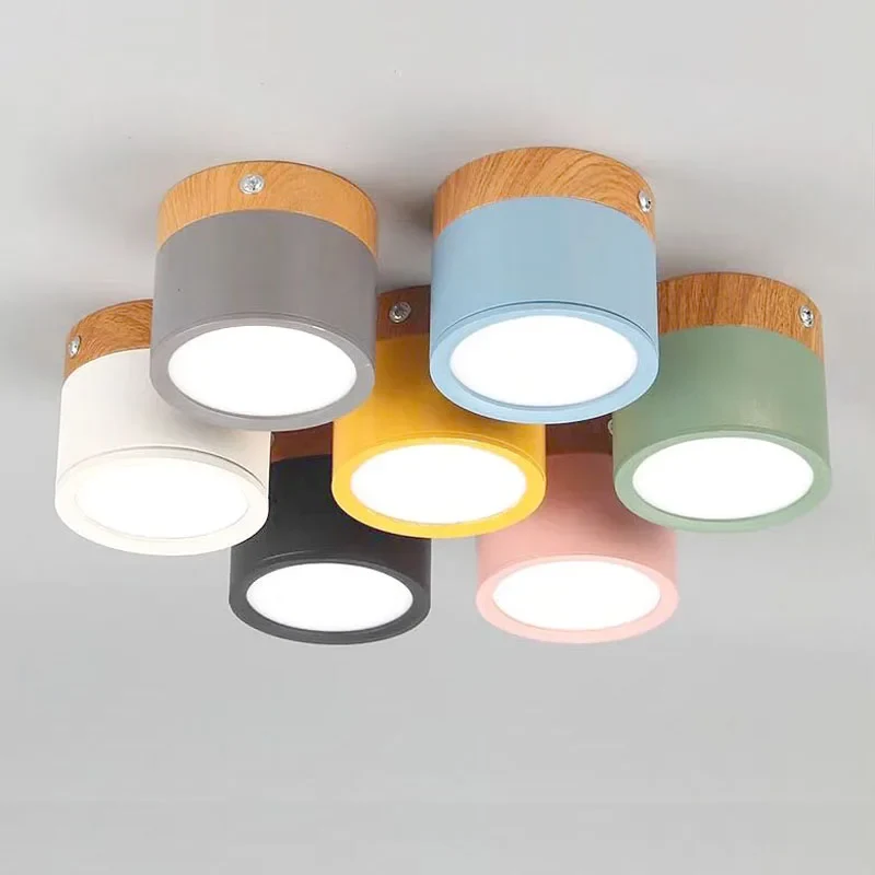Nordischer Holz LED Aufbaustrahler für Stilvolle Wohnräume und Ladengeschäfte