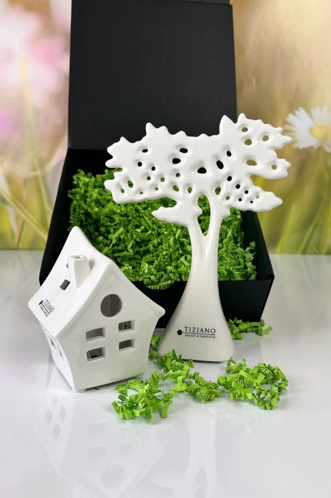Geschenkbox S Haus Pendola LED+Baum Joy creme-weiß