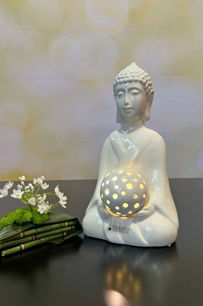 Dekofigur Shiva 34 creme-weiß mit Kugel Padova LED 8 creme
