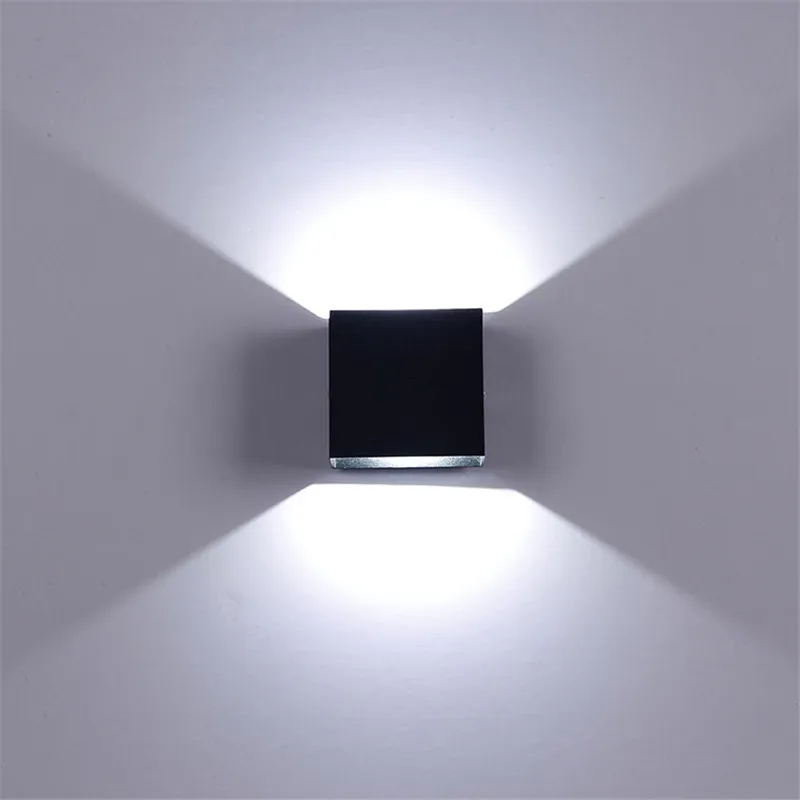 Moderne Aluminium Würfel LED Wandleuchte für Schlafzimmer und Wohnzimmer