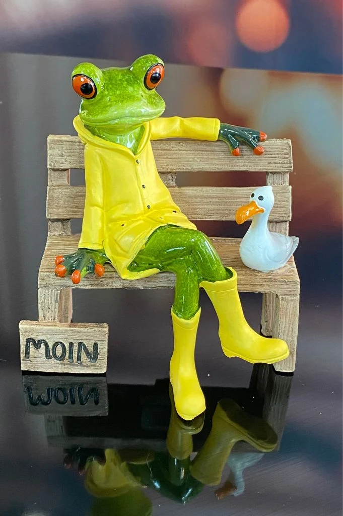 Deko Frosch Lady hellgrün mit Koffer