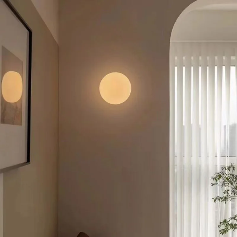 Moderne Mattglas Kugel Wandleuchte für Flur und Wohnzimmer