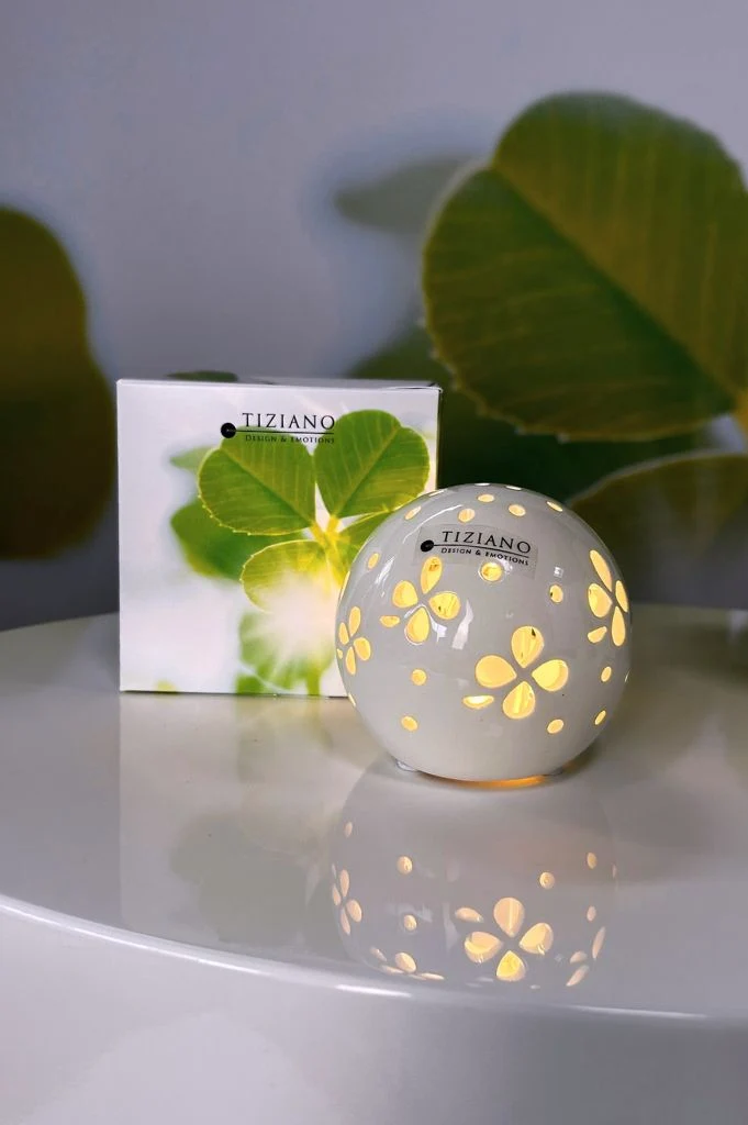 Würfelbox Glücksblatt Deko Lichtkugel Pallina LED