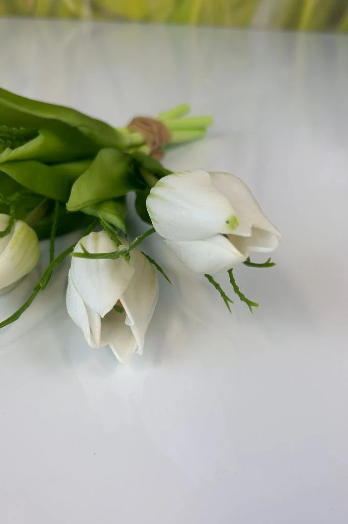 Deko Tulpenbund mit 5 Tulpen weiß