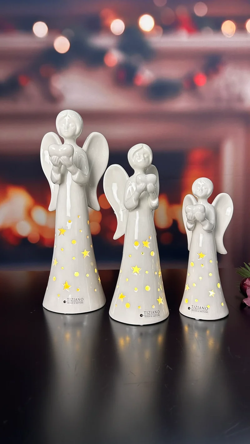 Engel Laila LED mit Stern creme-weiß