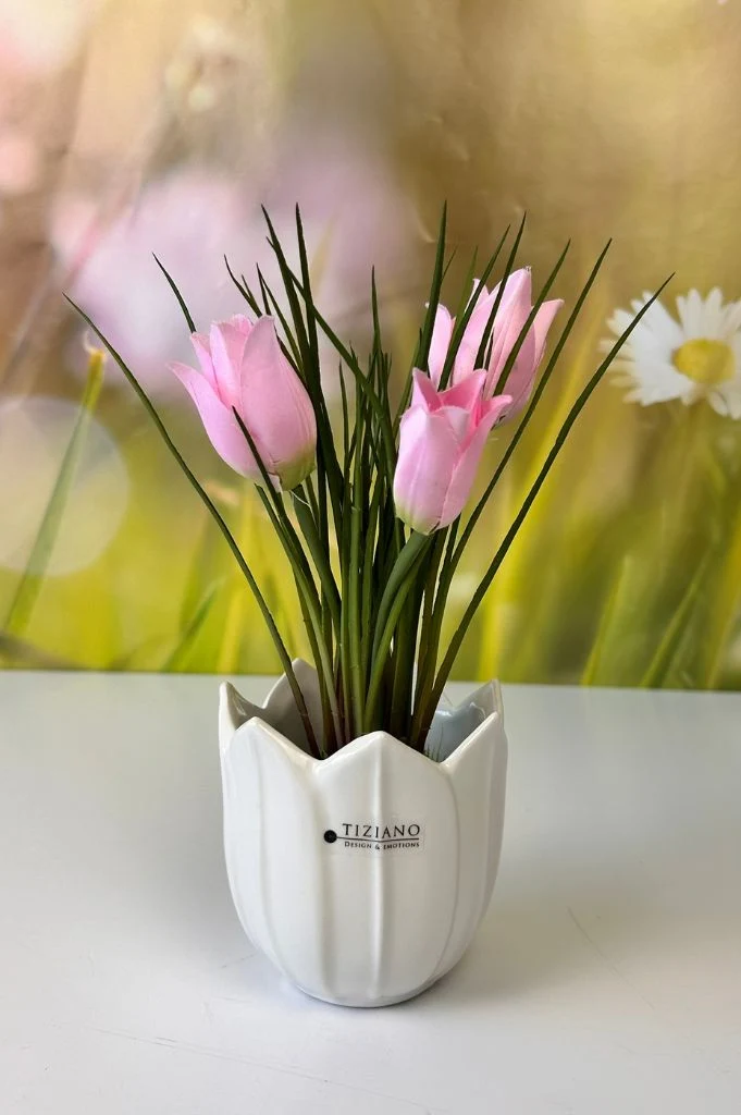 Tulpenbündel auf Grassockel farb. sort