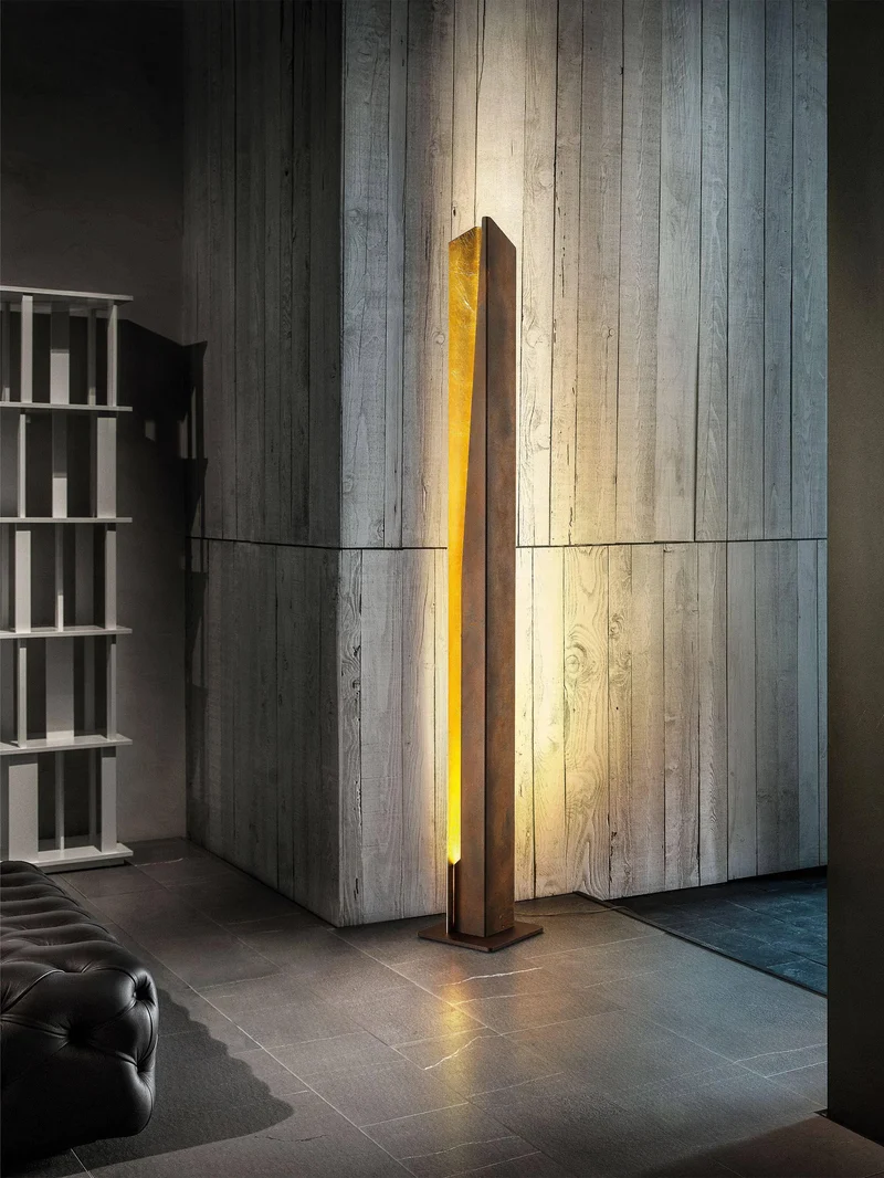 Piantana Lithos Rost, Innen Blattgold