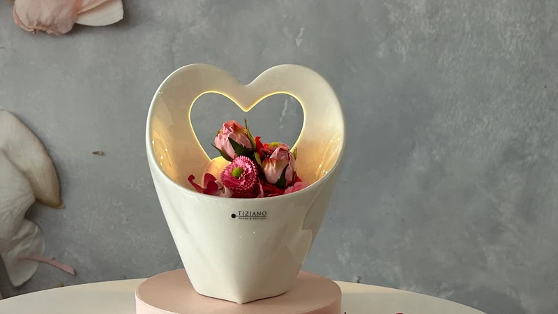 Pflanzgefäß Herz Simonette LED creme-weiß