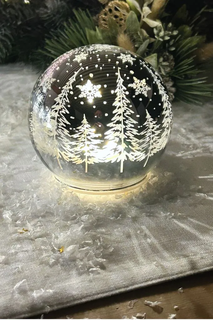 Glaskugel Fabola LED 2. Wahl silber