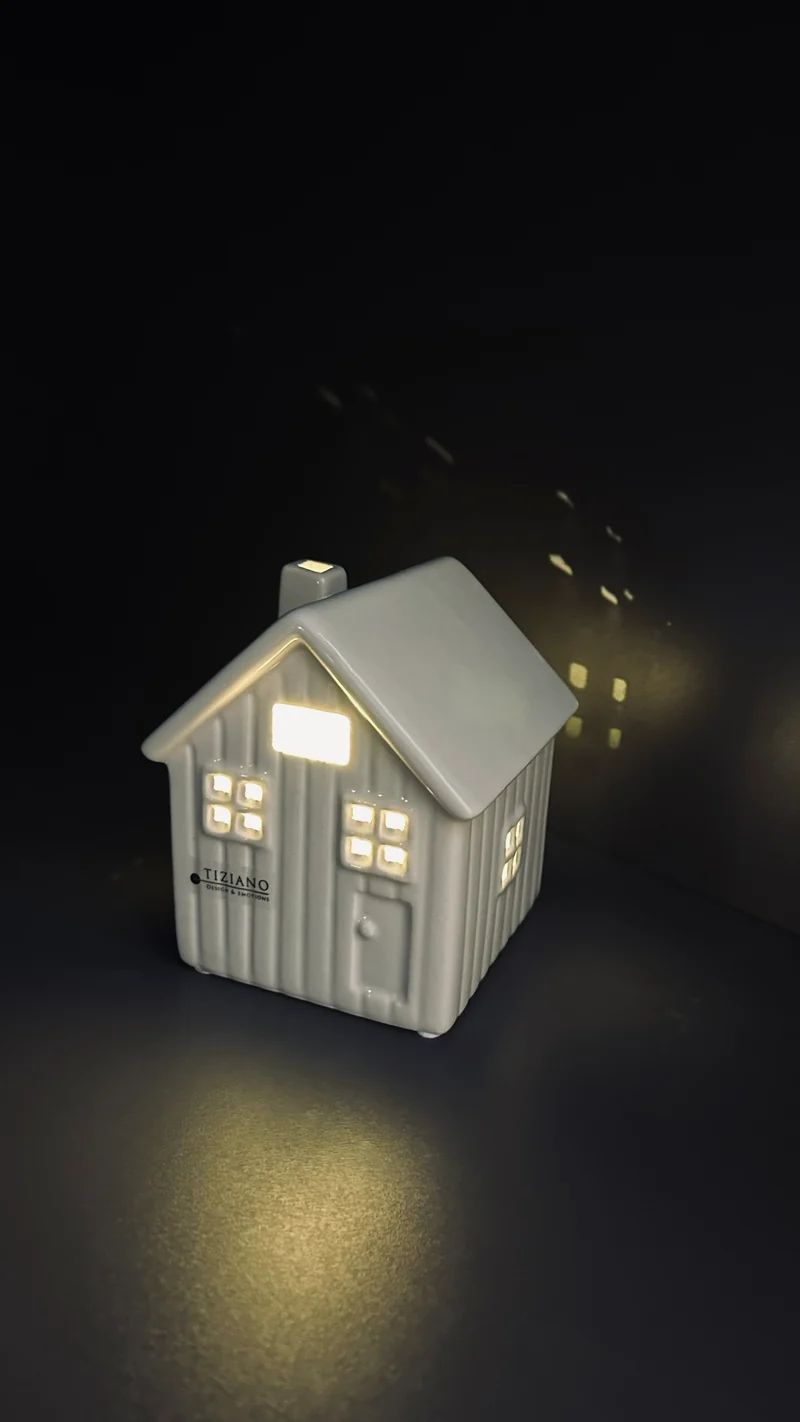 Dekohaus Partina LED creme-weiß