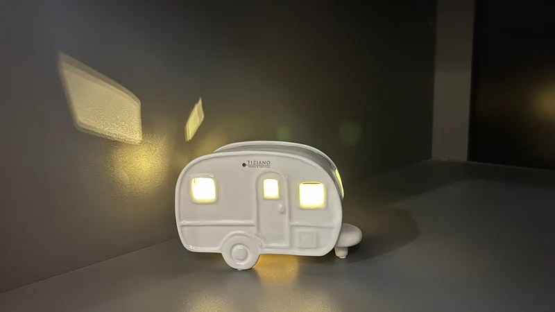 Deko Wohnwagen Caso mit LED creme-weiß