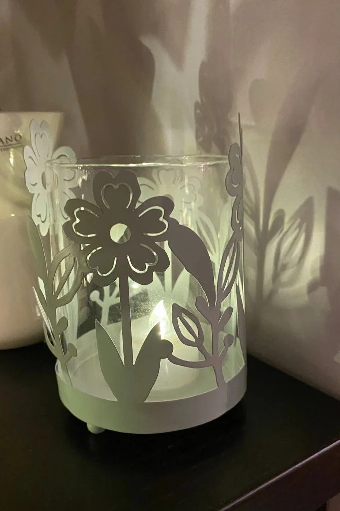 Windlicht Blume grün m. Glaseinsatz
