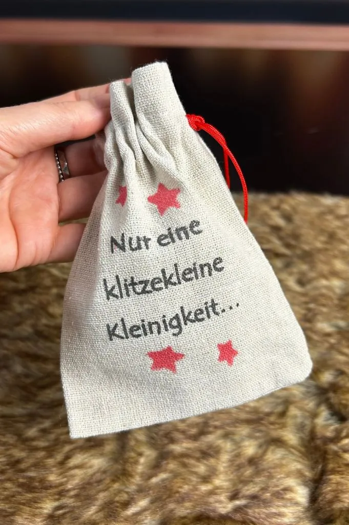 Jutesäckchen "Nur eine klitzekleine Kleinigkeit"