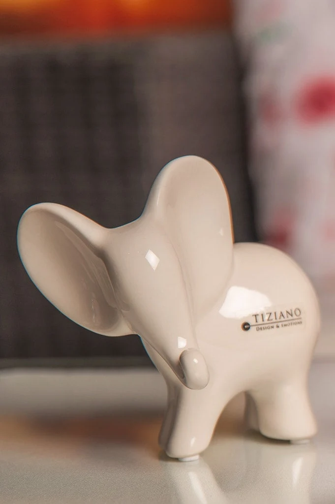 Dekofigur Deko Elefant Leon Schauend