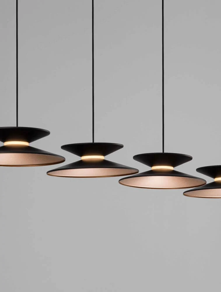 Morfi Pendelleuchte Balken 132cm 5-flammig 3000K Schwarz, Gold