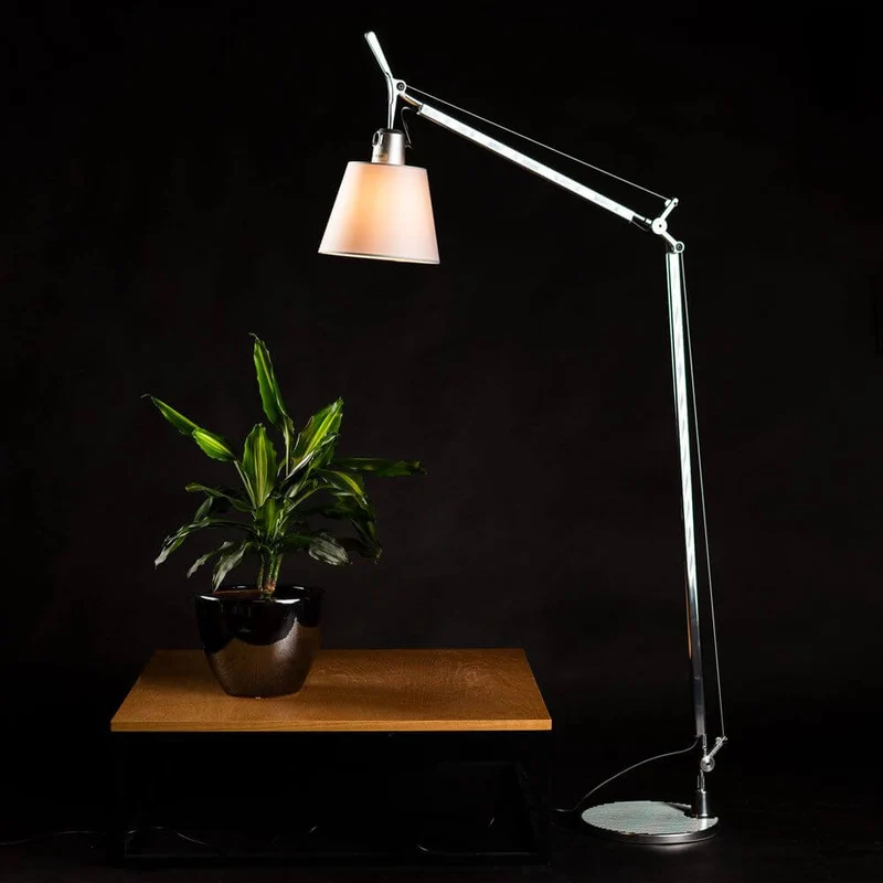 Artemide Tolomeo Basculante Tischlampe Ø 18cm Pergament