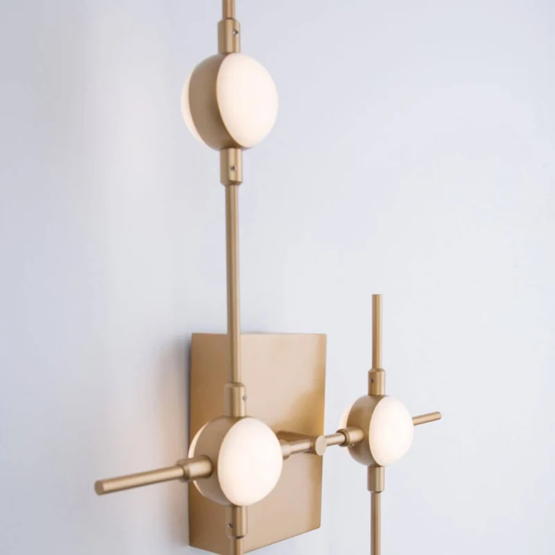 Atomo LED Wandleuchte Gold Acryl